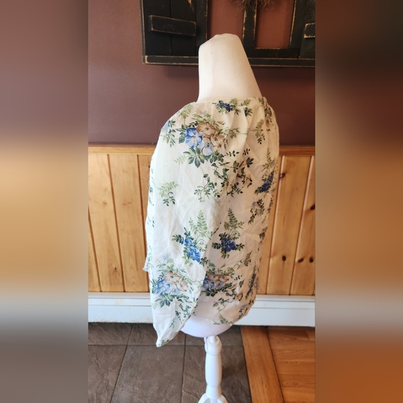 Ann Taylor Floral Button Up Blouse Garden Floral Size Small P - Picture 2 of 11
